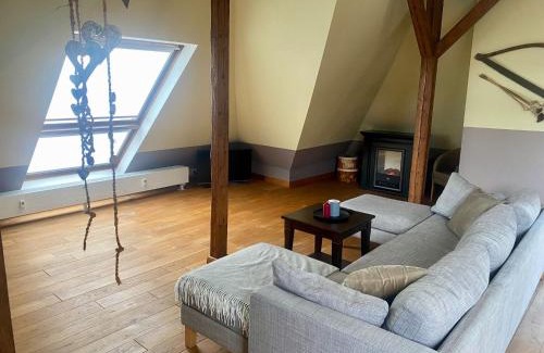 Meinersdorf Apartment | Dachgeschossloft mit Aussicht ins Erzgebirge