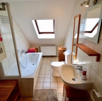 Bothfeld Apartment | Dachgeschosswohnung