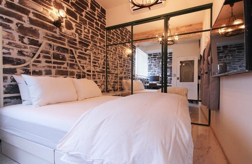 Bokhyeon-dong Hotel | Daegu Italian Summer