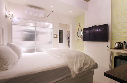 Bokhyeon-dong Hotel | Daegu Italian Summer