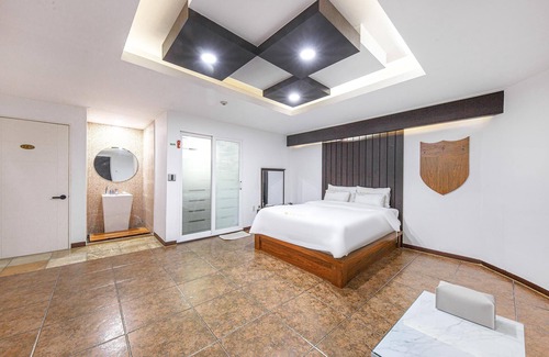 Dong-gu Hotel | Daejeon Yongjeon Savoy