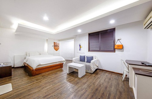 Dong-gu Hotel | Daejeon Yongjeon Savoy