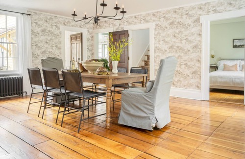 Greenville House | Daffodil by AvantStay | Countryside Retreat in Historic Home w/ Large Backyard