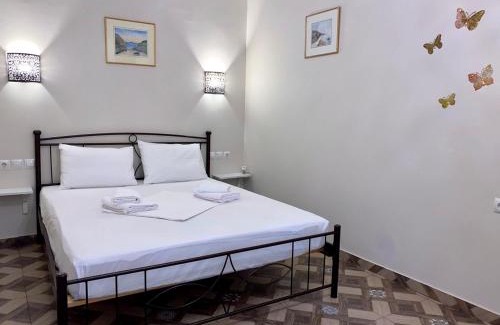 Dafni-Ymittos Apartment | Dafni's home is in 200m to metro Ag Ioanis