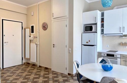 Dafni-Ymittos Apartment | Dafni's home is in 200m to metro Ag Ioanis