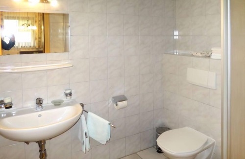Plangeross Apartment | Daheim – Edelweiß by Interhome