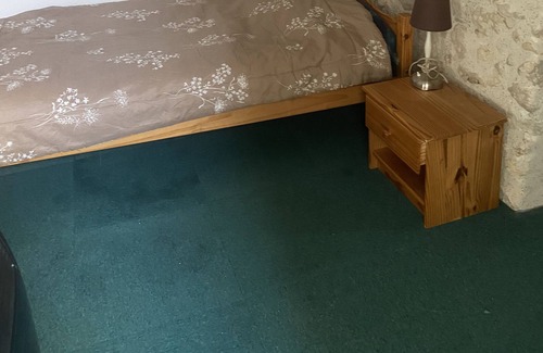 Clermont-Dessous Bed & Breakfast | Daho room "Chez Sophie" 4 people maximum