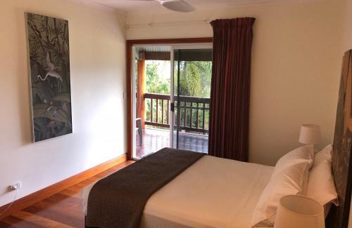 Forest Creek Bed & Breakfast | Daintree Manor B&B