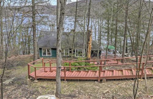 New Preston House | Dainty New Preston Cottage with Dock and Lake Views!