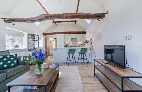 Blackham House | Dairy Barn by Bloom Stays