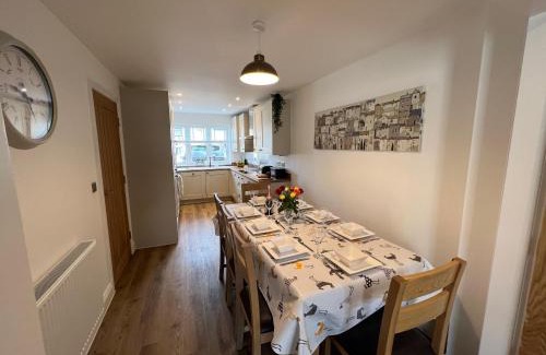 Whitby House | DAIRY COTTAGE WHITBY