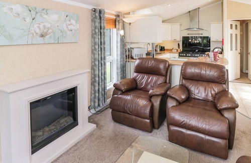 Eardisland Cottage | DAISY, pet friendly, with a garden in Eardisland