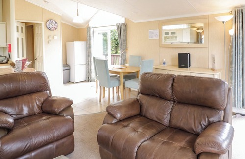 Eardisland Cottage | DAISY, pet friendly, with a garden in Eardisland