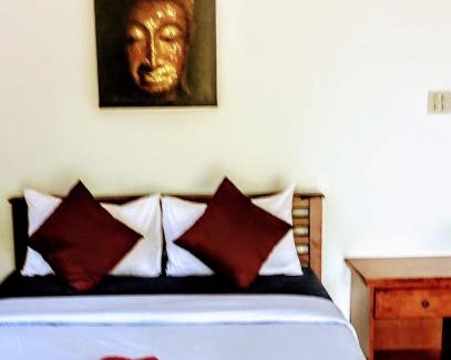 Rayong House | Daisy's 2 bedroom family home for up to 5 guests with garden & BBQ