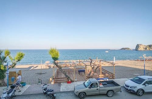 Stegna House | Daisy's room