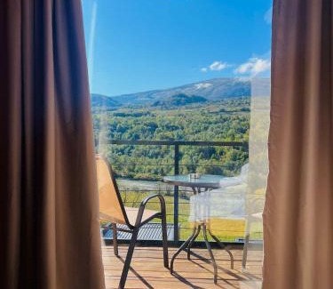 Ambrolauri House | Dakidula - დაკიდულა