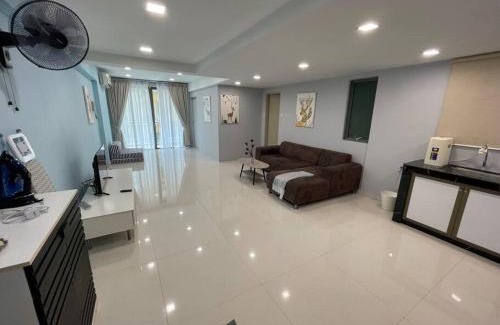 Taman Pertama Apartment | Dalamanda 3Pax Sunway Velocity Balcony CItyView