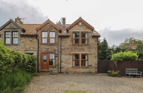 Aislaby Cottage | DALE VIEW, pet friendly, luxury holiday cottage in Sleights