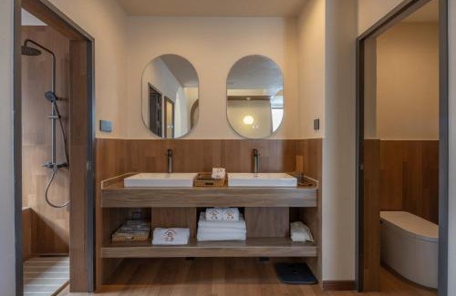 Dali Ancient Town Hotel | Dali Lark View Private Hot Spring Hotel