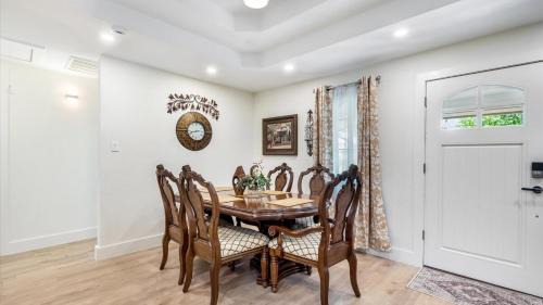 Northwest Dallas House | Dallas Flair House Midway-Hollow, Uptown close by