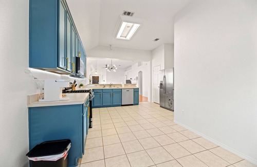 The Colony House | Dallas Rare find, Free Wi-Fi, Long Stay discount