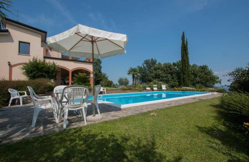 Soiano del Lago Apartment | Daller Bianca Apartment by Wonderful Italy