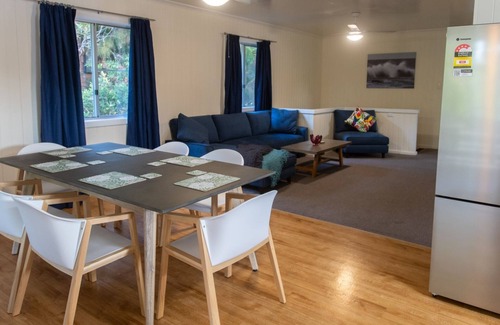 Yaroomba House | Dalziel Beach House - Nostalgic Beachside Bliss: Just 300m to the sand dunes, the classic beach hous