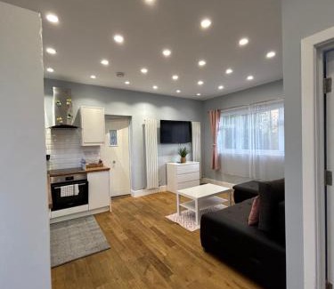 Horley House | Dana’s bungalow