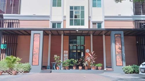 Ladprao Apartment | Dancenter Bangkok Cha Cha Suite
