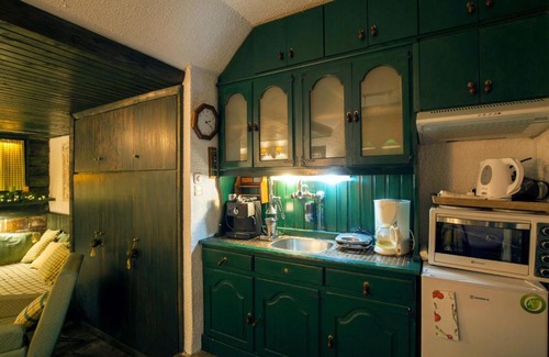 Eptalofos Ski Chalet | Dandy Villas Agoriani - Chalet Ivoni - Fireplace