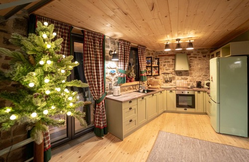 Karpenisi Ski Chalet | Dandy Villas Karpenisi-Raindrop Private &Lux 3story Chalet-The Ultimate Retreat