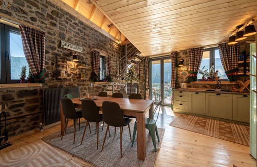 Karpenisi Ski Chalet | Dandy Villas Karpenisi-Raindrop Private &Lux 3story Chalet-The Ultimate Retreat