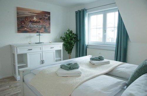 Straßenhaus Apartment | DANESSI-25Min bis Koblenz,Familie,Balkon,Parkplatz,Top Ausstattung,2 Bäder,Waschmaschine,Spülmaschine,Arbeitsplatz-Perfekt für Urlaub und Business mit der Familie