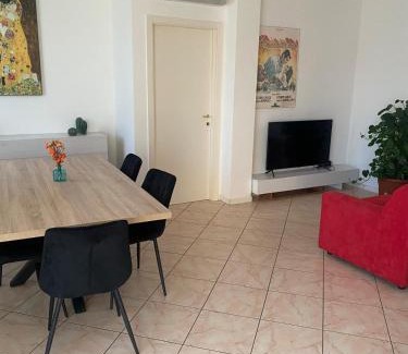 Ravenna Apartment | Dante Doc