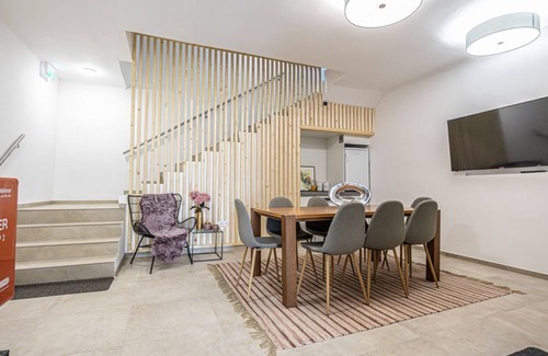 Krems an der Donau Apartment | Danube Delight: Cozy - Room. - Near the River