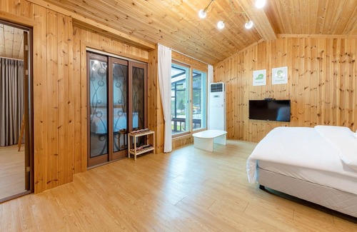 Danyang House | Danyang Dangdangi Dog Pension Black