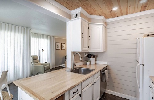 Daphne Condo | DAPHNE SCENIC BAY VIEW CONDO