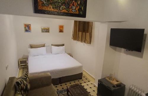 Oulad Khallouf House | Dar Bellaji l Bed & Breakfast in Medina l Rooftop Koutoubia