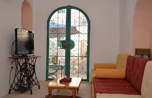 Erriadh House | DAR LILY offers you an authentic experience hidden purely from Djerbien.