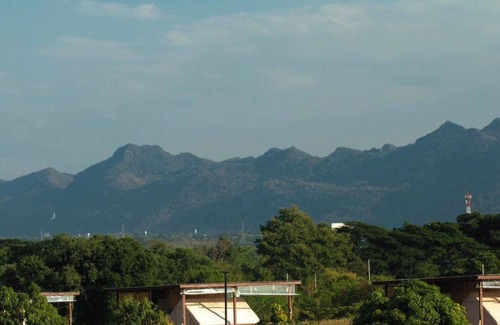 Muak Lek Other | Darad Valley