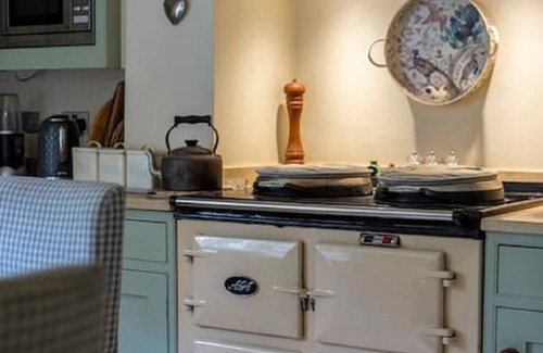 Sandy Lane House | 'Darling Buds of May' Glorious 17th Century Idyll