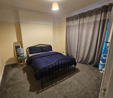 Darlington House | Darlington DL3 x 4BD x Sleeps 15 x Serviced Accomodation x Emergency Accomodation x Temporary Accomodation x DM for Weekly Monthly Deals x Free Parking X Wifi