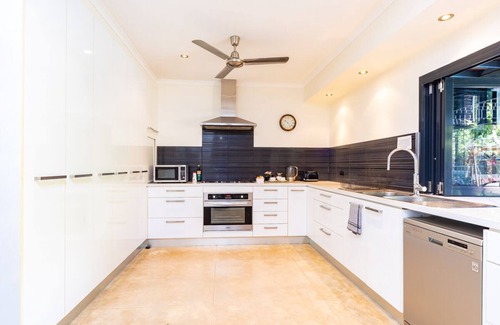 Rapid Creek Apartment | Darwin Style Tropical Luxury Apartment + WARM POOL + Bikes + Pet Croc
