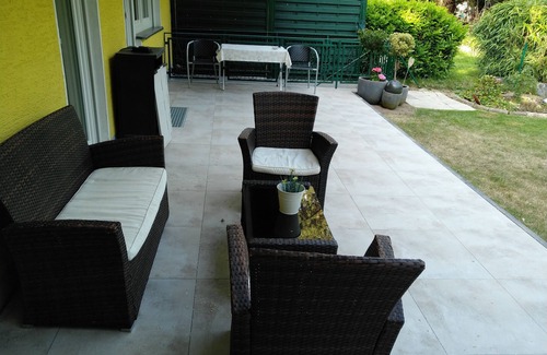 Troisdorf House | Das 6- Zimmer Ferienhaus mit einem 800 qm großen Garten