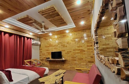 Azad Kashmir Hotel | Das-e-Basi