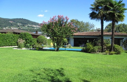 Caslano House | das Haus Liegt in See und Golfplatznähe. Doppelgarage und Parkplatz, Schwimmbad