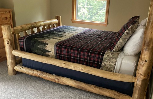 Rumford Center Cabin | Dates are open still in Jan Feb Mar and April vacation! 17 mins to Sunday River!