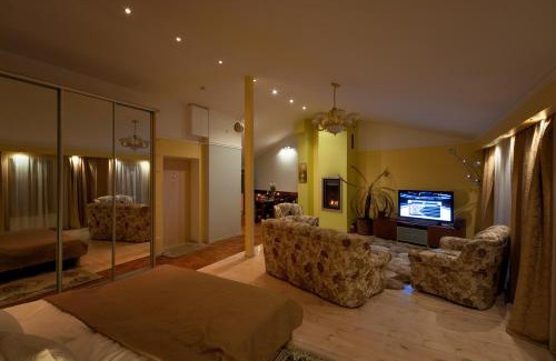 Maskavas Forstate Apartment | Daugava rrlux Penthouse with fireplace and free parking