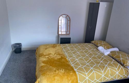 Stoke-on-Trent House | David Guest House