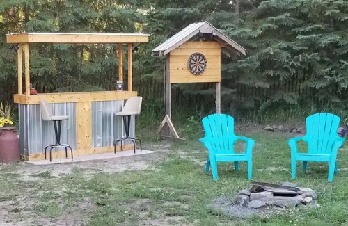 Reynolds Cabin | Dawson's Cabin is your private country getaway with seasonal pool and hottub.